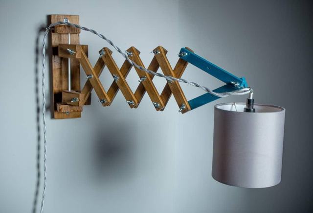 Lampada a Pantografo, luce fatto a mano da HATEWOODLAB