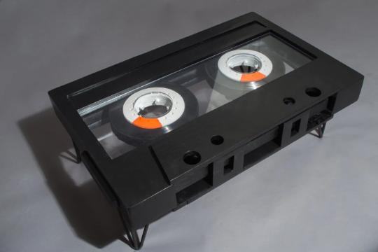 Tavolino musicassetta Sony Plexi in abete e plexiglass