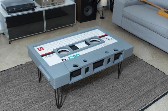 Tavolino musicassetta TDK Classic grigio con gambe hairpin nere